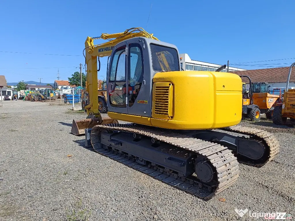 Excavator pe senile New Holland E 135SR, 15 tone, 2011 - Negresti Oas (Satu-Mare)