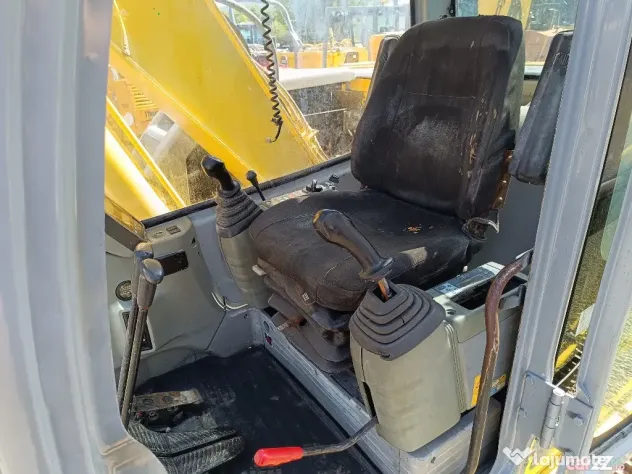 Excavator pe senile New Holland E 135SR, 15 tone, 2011 - Negresti Oas (Satu-Mare)