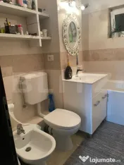 Apartament cu 3 camere, etaj intermediar, 67 mp, zona Obcini