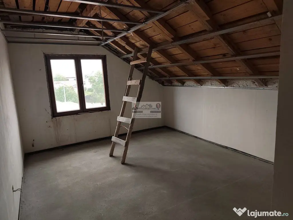 Imobil 444 mp utili | Teren 726 mp | Ideal 3 apartamente ... - Tecuci (Galati)
