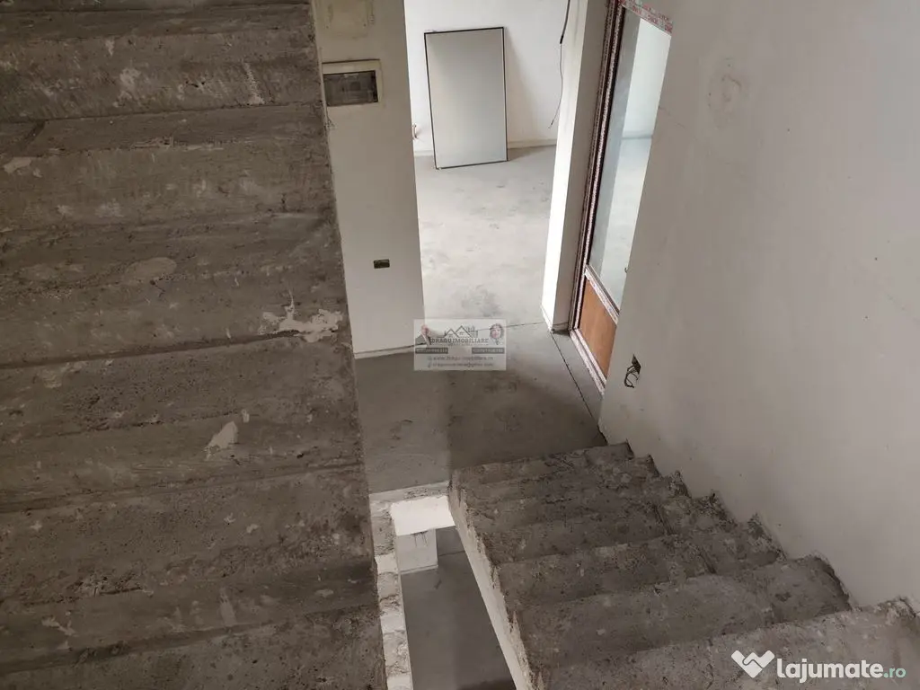 Imobil 444 mp utili | Teren 726 mp | Ideal 3 apartamente ... - Tecuci (Galati)