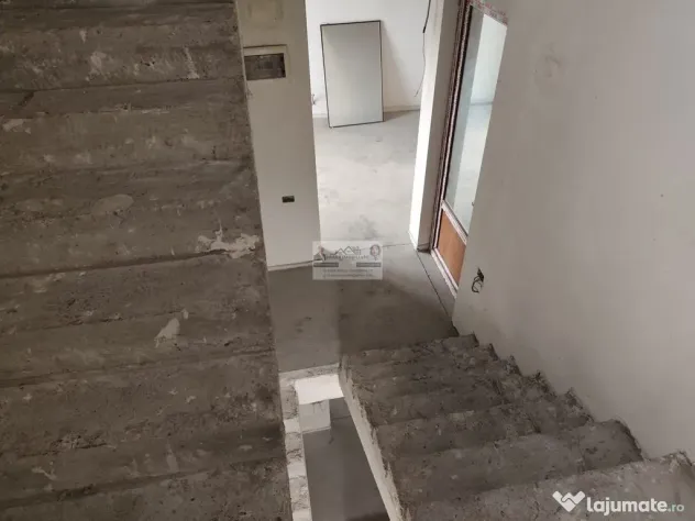 Imobil 444 mp utili | Teren 726 mp | Ideal 3 apartamente ... - Tecuci (Galati)