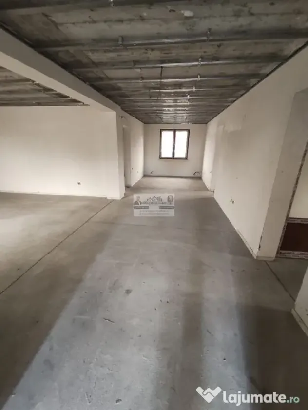 Imobil 444 mp utili | Teren 726 mp | Ideal 3 apartamente ... - Tecuci (Galati)