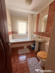 Apartament 3 camere semidecomandat zona Eroilor 