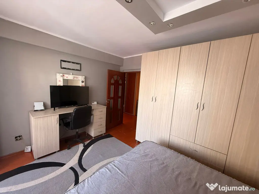 Apartament 3 camere semidecomandat zona Eroilor - Floresti (Cluj)
