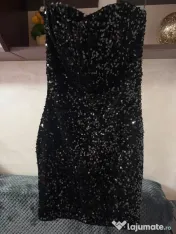 Vand rochii detalii în privat 