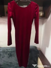 Vand rochii detalii în privat 