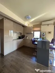 Penthouse de 2 camere, 55 mp. utili, terasa 108mp., zona Bor 