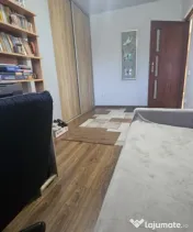 Vand apartament 3 camere 58 mp+balcoane 10mp zona Tineretulu