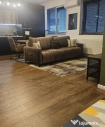 Vand apartament 3 camere 76mp+2 balcoane 8mp zona Parcului P