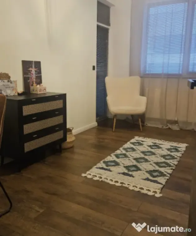 Vand apartament 3 camere 76mp+2 balcoane 8mp zona Parcului P - Floresti (Cluj)