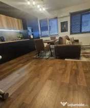Vand apartament 3 camere 76mp+2 balcoane 8mp zona Parcului P 