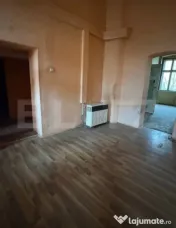 Apartament cu 3 camere ,in zona centrala,89.40mp. 