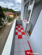Apartament 2 camere | Etaj 1 | Mobilat și utilat | Central? 