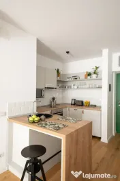 2 camere Aviației decomandat, centrală, et. 2, an 2020 