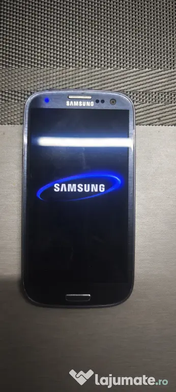 Samsung Galaxy S3 (GT-i9300) – Telefon colecție / funcțional