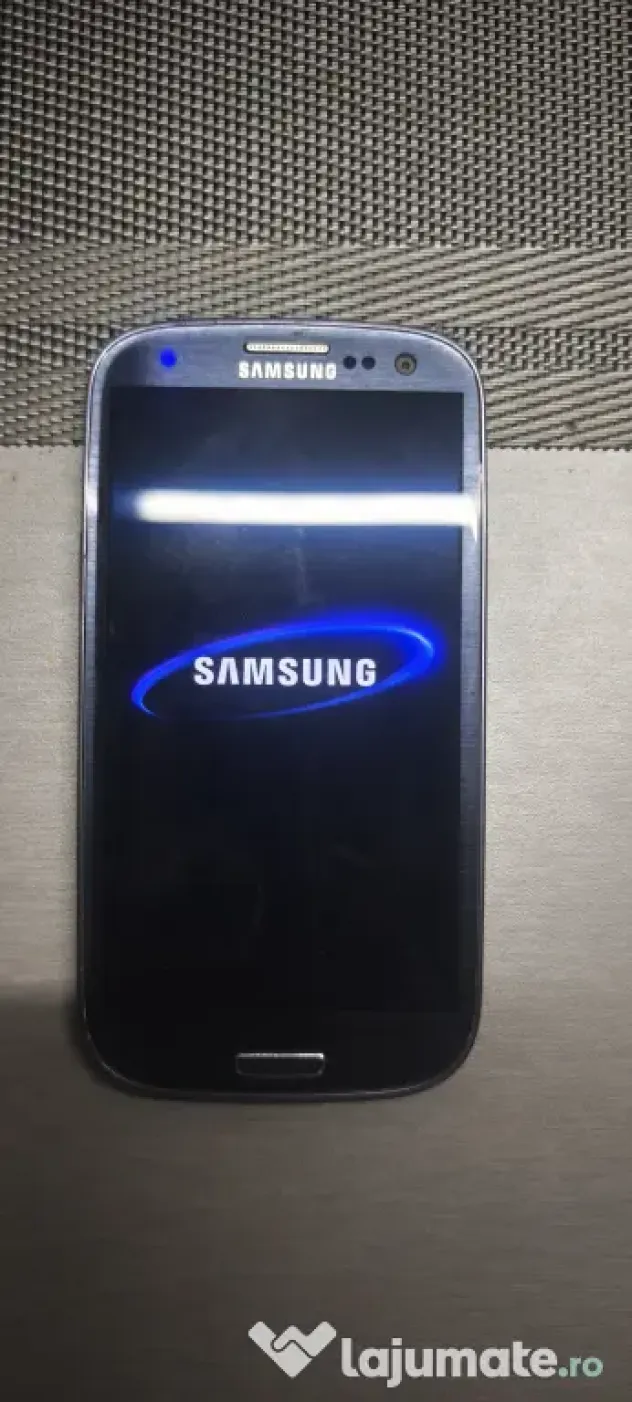 Samsung Galaxy S3 (GT-i9300) – Telefon colecție / funcțional