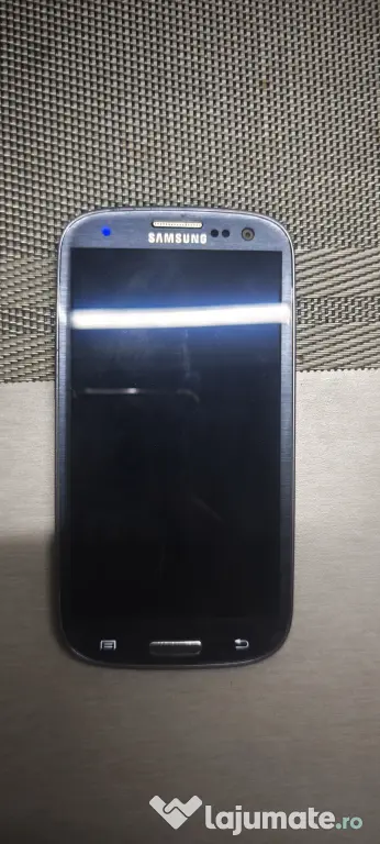Samsung Galaxy S3 (GT-i9300) – Telefon colecție / funcțional