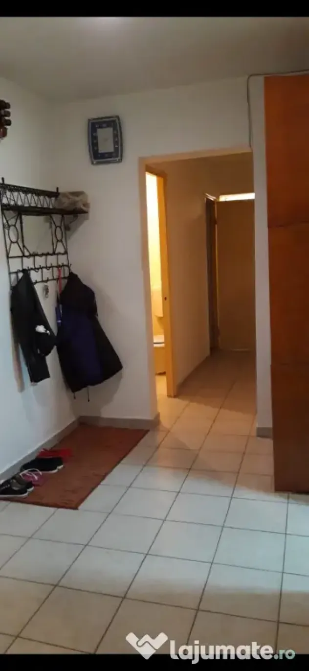 Vând apartament 3 camere Rahova
