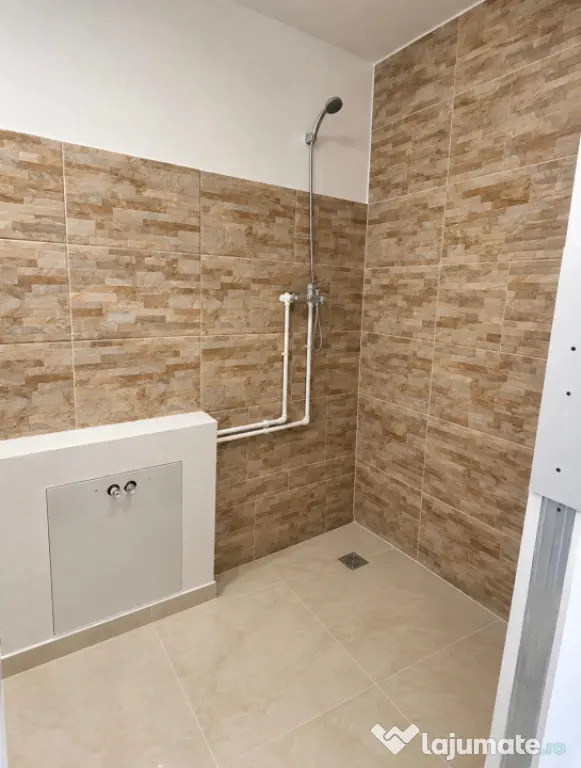 Camera de camin, zona Sarari, 21 mp, parter - Craiova (Dolj)