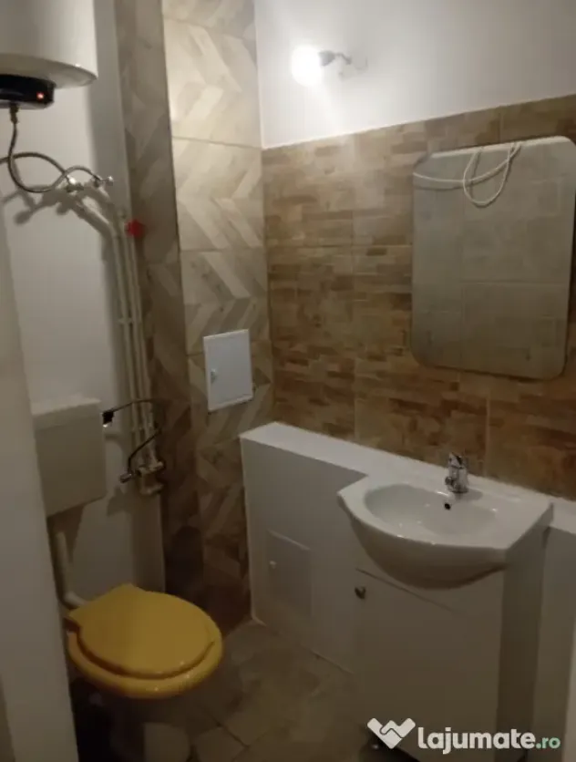 Camera de camin, 19.94 mp, zona Sarari - Craiova (Dolj)