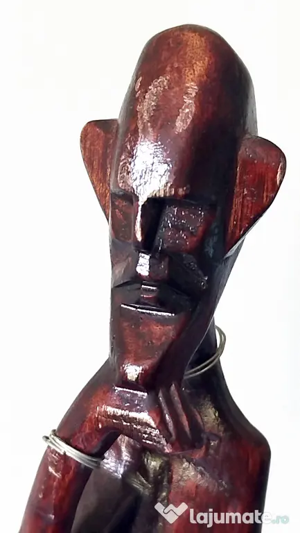 Set 3 statuete in stil african, din lemn sculptat, pictate manual