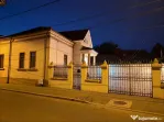 Casa parter, 166 mp, 447 pm teren, zona Biserica Madona Dudu
