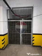 Apartament cu 3 camere de închiriat în zona Central 
