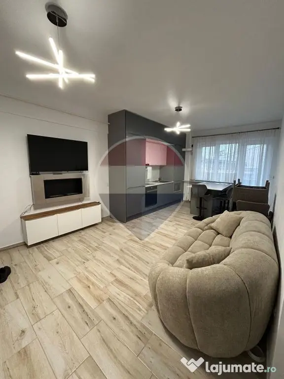 Apartament cu 3 camere de închiriat în zona Central - Suceava (Suceava)