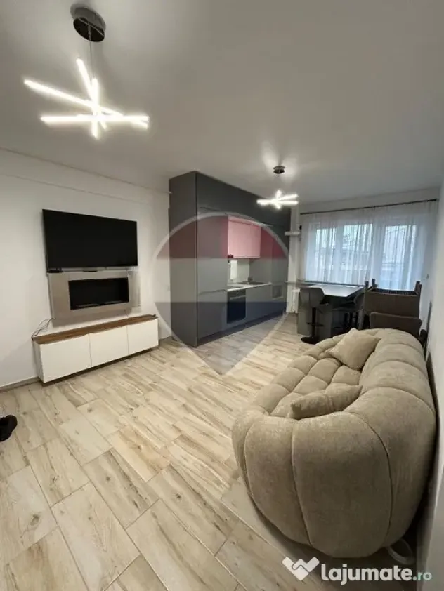 Apartament cu 3 camere de închiriat în zona Central - Suceava (Suceava)