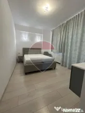 Apartament cu 3 camere de închiriat în zona Central