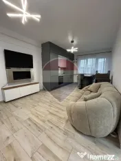 Apartament cu 3 camere de închiriat în zona Central