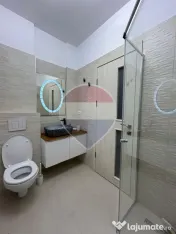 Apartament cu 3 camere de închiriat în zona Central 