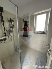 Apartament cu 3 camere de închiriat în zona Central 