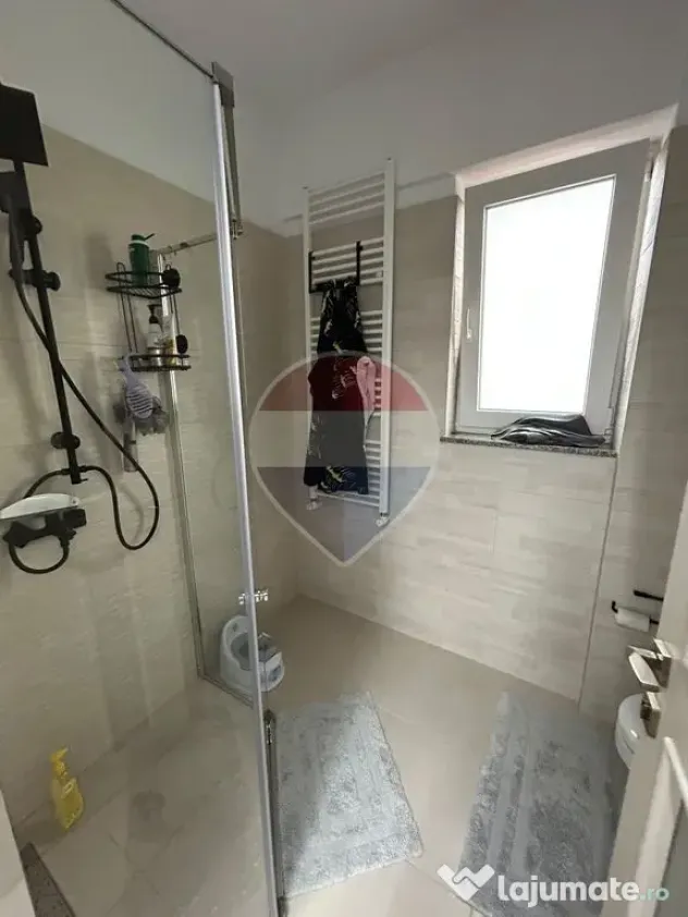 Apartament cu 3 camere de închiriat în zona Central - Suceava (Suceava)