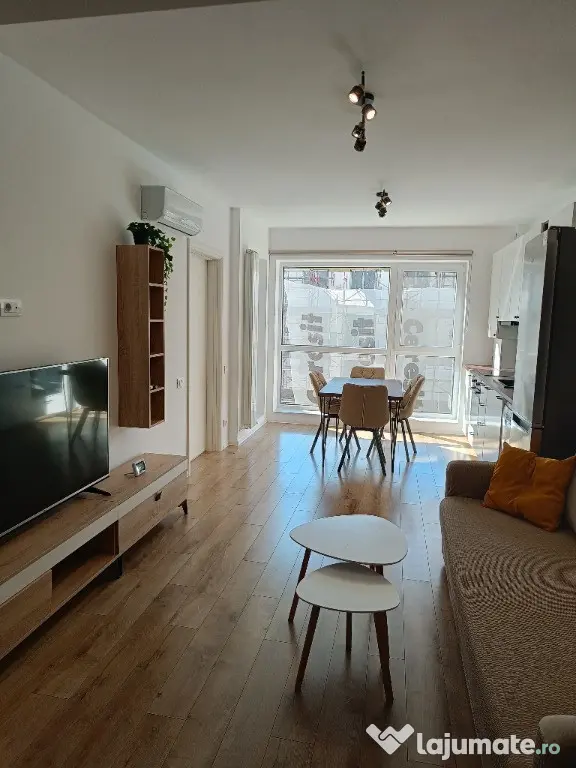 Apartament 2 camere tip studio + loc de parcare + boxa Tractorul - Brasov (Brasov)