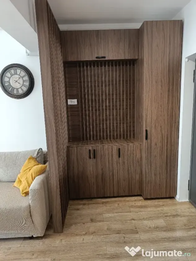 Apartament 2 camere tip studio + loc de parcare + boxa Tractorul - Brasov (Brasov)