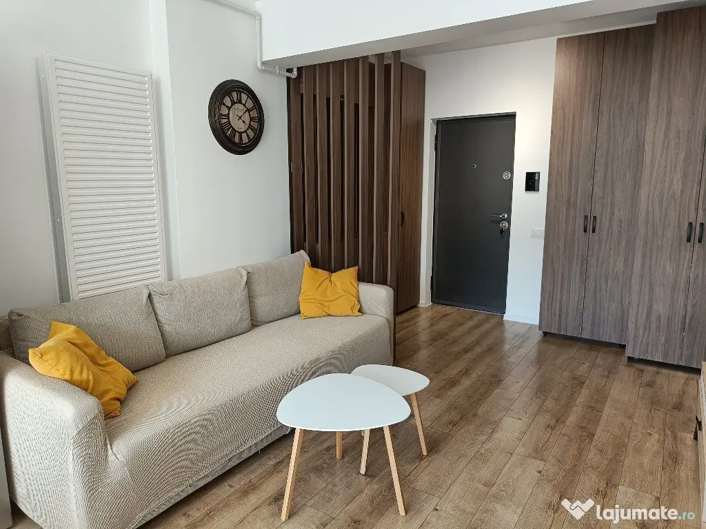 Apartament 2 camere tip studio + loc de parcare + boxa Tractorul - Brasov (Brasov)