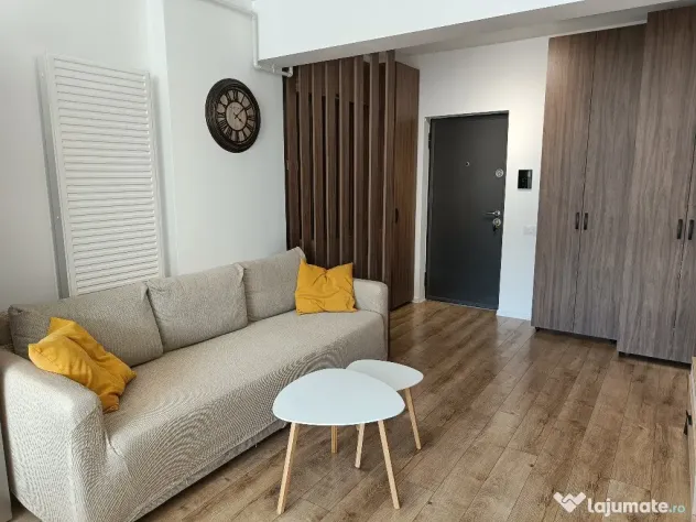 Apartament 2 camere tip studio + loc de parcare + boxa Tractorul - Brasov (Brasov)