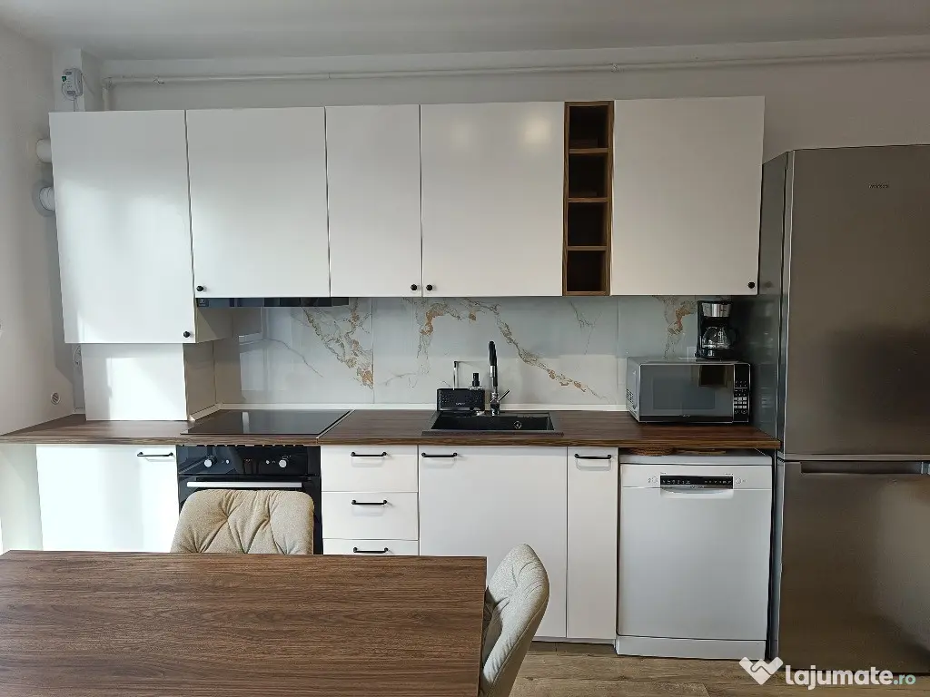 Apartament 2 camere tip studio + loc de parcare + boxa Tractorul - Brasov (Brasov)