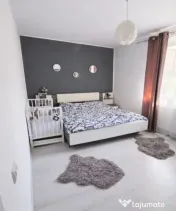 Vand apartament 3 camere +terasa 8mp zona Teilor