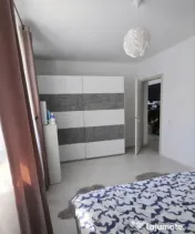 Vand apartament 3 camere +terasa 8mp zona Teilor