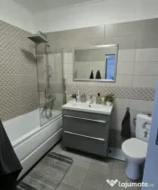 Vand apartament 3 camere +terasa 8mp zona Teilor