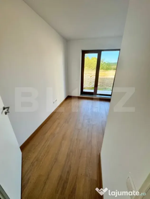 Apartament cu 2 camere, decomandat, cu terasă/ grădină de - Brasov (Brasov)