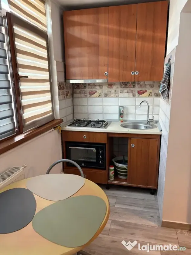 Baba novac dristor zona compozitori - Bucuresti (Bucuresti-Ilfov)