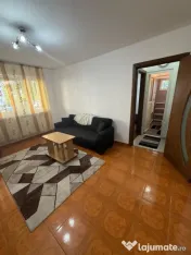 Apartament 2 camere semidecomandat , cu centrala , Craiovita 