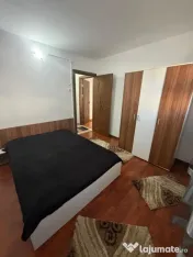 Apartament 2 camere semidecomandat , cu centrala , Craiovita 