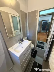Apartament 2 camere semidecomandat , cu centrala , Craiovita 