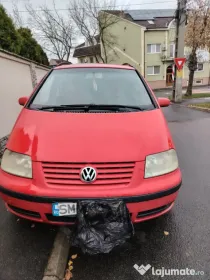 Vând Volkswagen Sharan