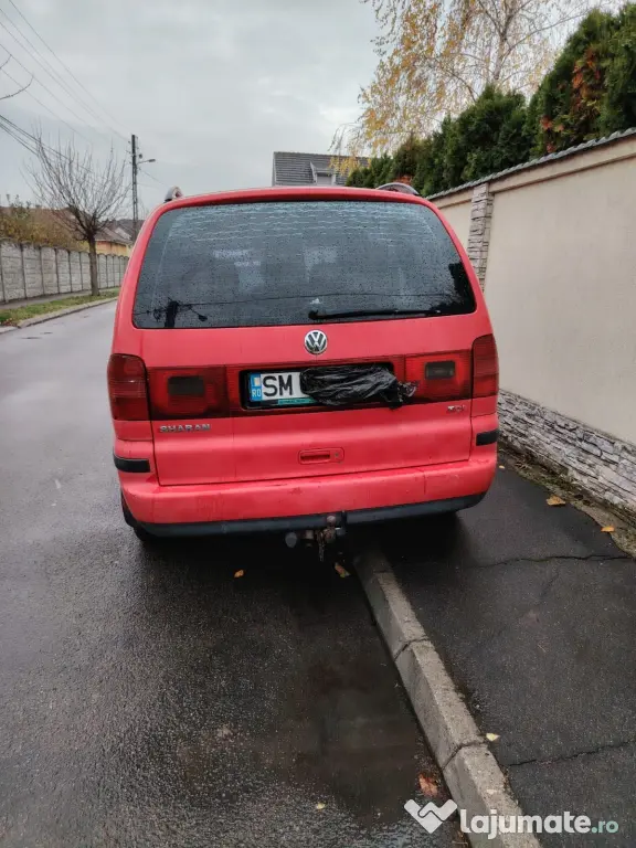 Vând Volkswagen Sharan